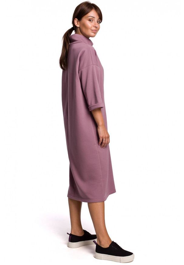 BE - Bawełniana sukienka oversize o prostym kroju. Typ kołnierza: kołnierzyk stójkowy. Materiał: bawełna. Typ sukienki: proste, oversize. Długość: midi