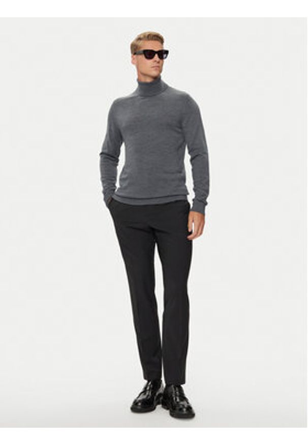 Calvin Klein Golf K10K110420 Szary Slim Fit. Typ kołnierza: golf. Kolor: szary. Materiał: wełna