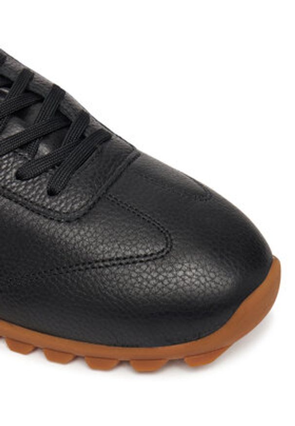 Calvin Klein Jeans Sneakersy YM0YM01330 Czarny. Kolor: czarny. Materiał: skóra