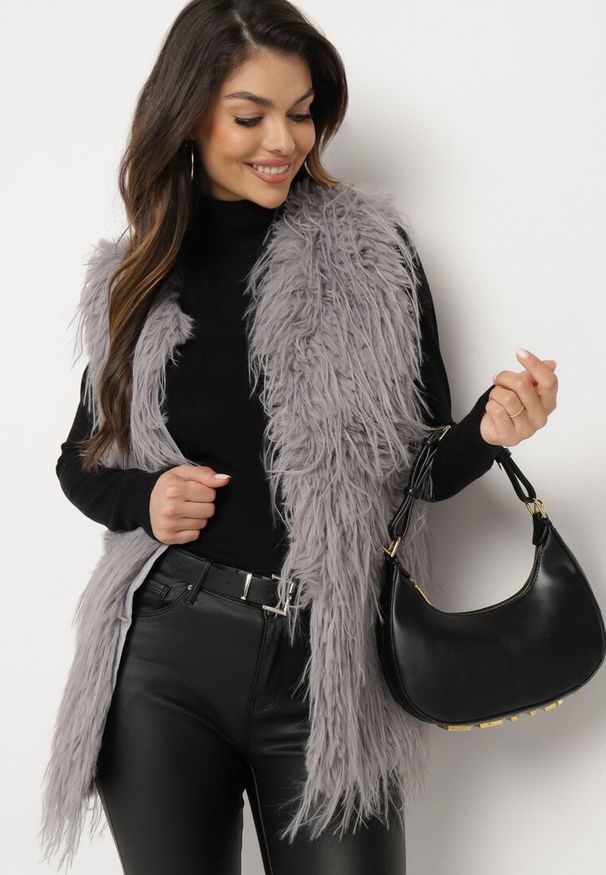 Born2be - Szara Kamizelka Futrzana ze Wsuwanymi Kieszeniami Venzira. Okazja: na co dzień. Kolor: szary. Materiał: futro. Wzór: aplikacja. Styl: casual, elegancki