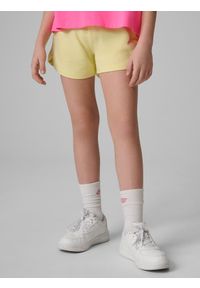 4f - 4F Spodenki dresowe dziewczęce - żółte 140 (9-10 lat). Kolor: żółty. Materiał: dresówka. Długość: krótkie. Sezon: lato #2