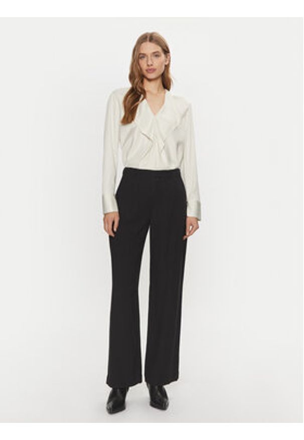 Calvin Klein Bluzka K20K208067 Écru Regular Fit. Materiał: wiskoza
