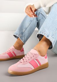 Born2be - Różowe Sneakersy Tenisówki z Ozdobnymi Paskami Nelidi. Okazja: na co dzień. Nosek buta: okrągły. Zapięcie: pasek. Kolor: różowy. Materiał: jeans. Wzór: aplikacja #3