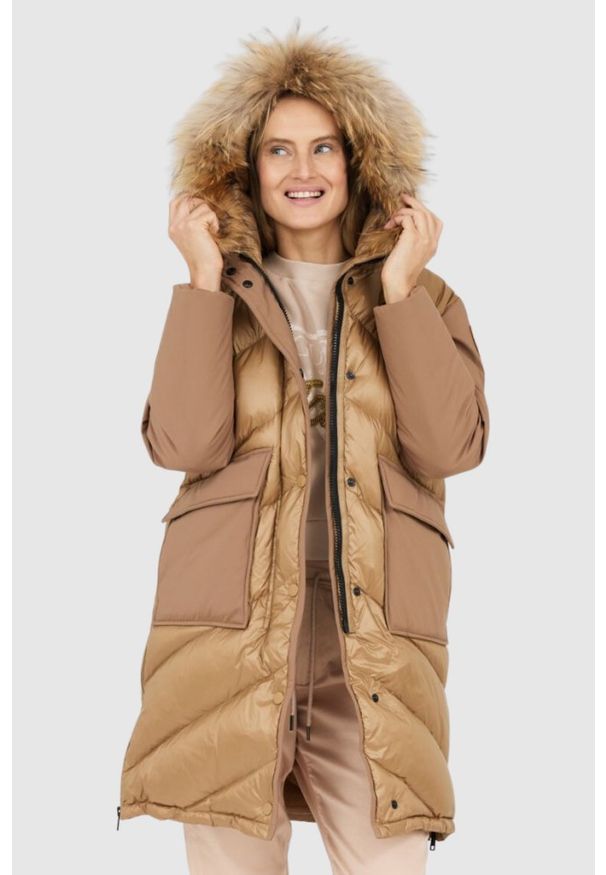 Blauer USA - BLAUER Brązowa damska puchowa kurtka Gwendolyn z kapturem, Rozmiar XS. Typ kołnierza: kaptur. Kolor: brązowy. Materiał: puch