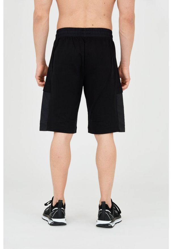 EA7 Emporio Armani - EA7 Męskie czarne shorty ze wstawkami, Rozmiar XXL. Kolor: czarny. Materiał: bawełna. Długość: krótkie