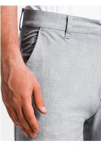 Ombre Clothing - Spodnie męskie chino P832 - jasnoszare - L. Kolor: szary. Materiał: tkanina, poliester, elastan, wiskoza. Styl: klasyczny, elegancki #3