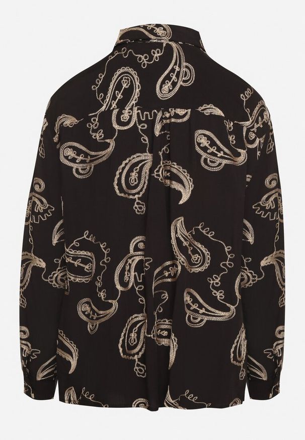 Born2be - Czarna Wiskozowa Koszula Ozdobiona Haftem i Metaliczną Nitką Melonise. Okazja: na co dzień. Kolor: czarny. Materiał: wiskoza. Wzór: haft, aplikacja. Styl: klasyczny, casual, elegancki