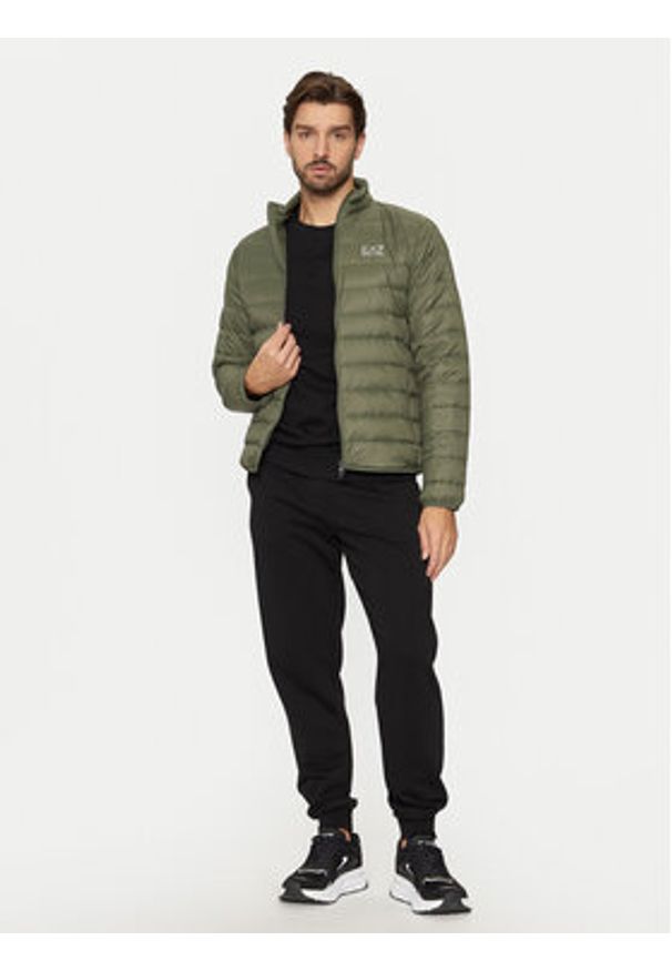 EA7 Emporio Armani Kurtka puchowa 8NPB23 PNGPZ 1846 Zielony Regular Fit. Kolor: zielony. Materiał: syntetyk