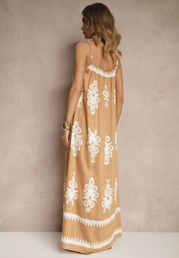 Renee - Jasnobrązowa Rozkloszowana Sukienka na Ramiączkach w Ornamentalny Print Reveleine. Okazja: na co dzień. Typ kołnierza: dekolt w serek. Kolor: brązowy. Długość rękawa: na ramiączkach. Wzór: nadruk. Styl: casual