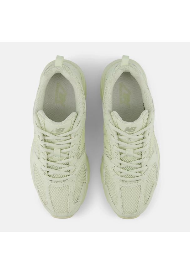 New Balance 530 U530TBB Sneakersy unisex. Okazja: na spacer, na co dzień. Kolor: zielony. Materiał: materiał, syntetyk, guma. Szerokość cholewki: normalna. Sezon: lato. Sport: turystyka piesza