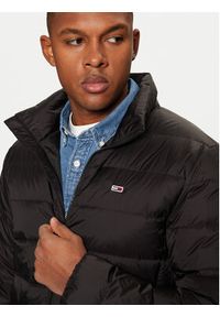 Tommy Jeans Kurtka puchowa DM0DM20658 Czarny Regular Fit. Kolor: czarny. Materiał: syntetyk #4