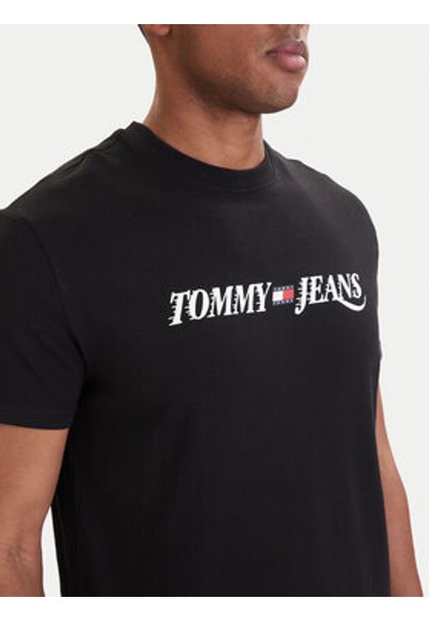 Tommy Jeans T-Shirt DM0DM22548 Czarny Regular Fit. Kolor: czarny. Materiał: bawełna