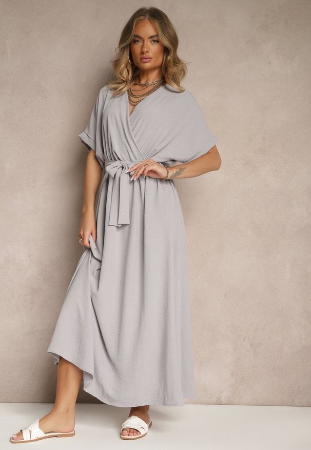Renee - Szara Rozkloszowana Sukienka z Bawełną i Paskiem Lunapinia. Okazja: na co dzień. Kolor: szary. Materiał: bawełna. Styl: casual