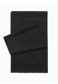Ombre Clothing - Monochromatyczny męski szalik z frędzlami – czarny V1. Okazja: na co dzień. Kolor: czarny. Materiał: tkanina, poliester, bawełna. Wzór: aplikacja, jednolity. Styl: klasyczny, wizytowy, casual, elegancki #3