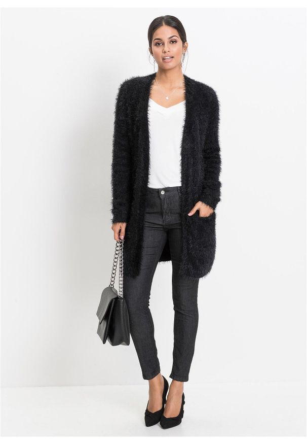 bonprix - Długi kardigan z puszystej dzianiny. Kolekcja: plus size. Kolor: czarny. Materiał: dzianina. Długość rękawa: długi rękaw. Długość: długie