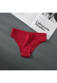 Intica - Figi z prążkowanego materiału średni stan Betti. Kolor: czerwony. Materiał: materiał, prążkowany