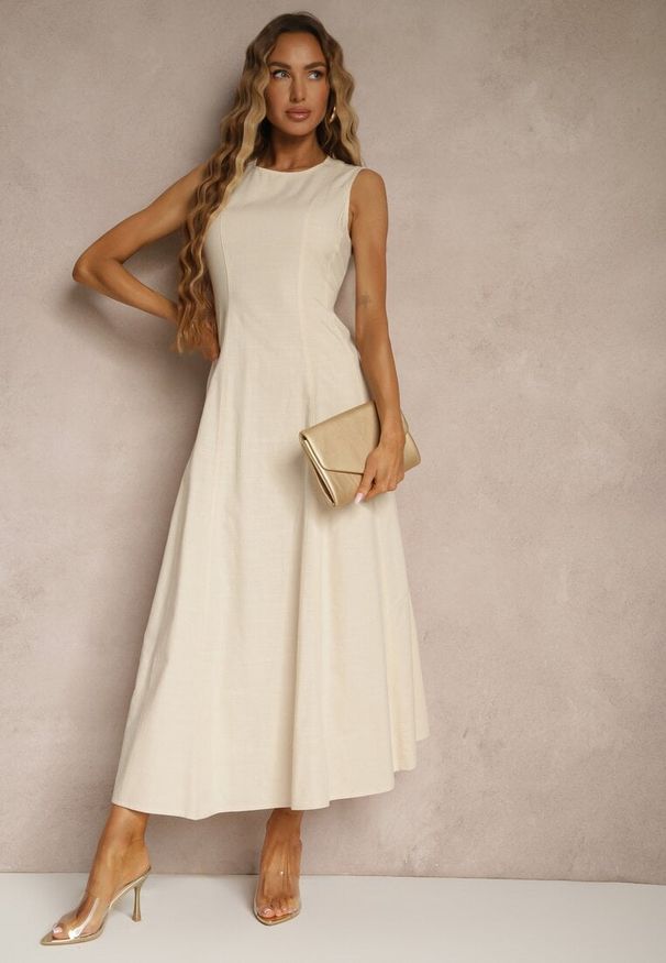 Renee - Jasnobeżowa Sukienka Rozkloszowana z Wiskozą Bawełną i Rozcięciem na Nogę Saravisse. Okazja: na co dzień. Kolor: beżowy. Materiał: wiskoza, bawełna. Typ sukienki: rozkloszowane, proste. Styl: casual, klasyczny