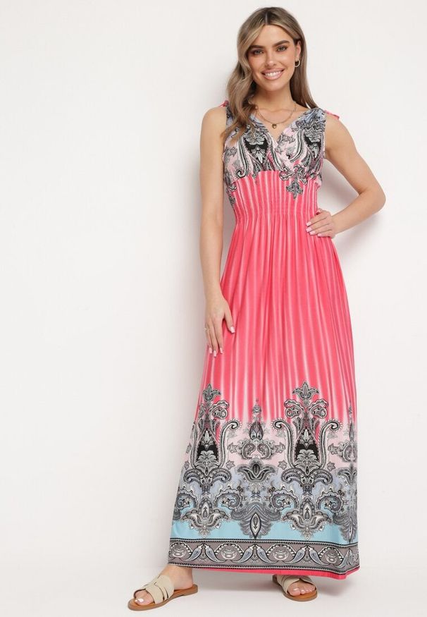 Born2be - Różowa Sukienka z Troczkami w Ramionach Rozkloszowana z Dekoltem w V Araxeda. Typ kołnierza: dekolt w kształcie V. Kolor: różowy. Sezon: lato. Styl: elegancki