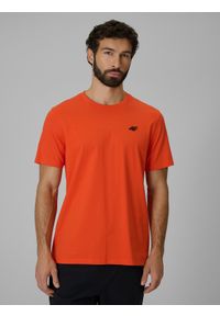 4f - 4F T-shirt regular gładki męski - pomarańczowy S. Okazja: na co dzień. Kolor: pomarańczowy. Materiał: materiał. Wzór: gładki. Styl: casual, klasyczny #1