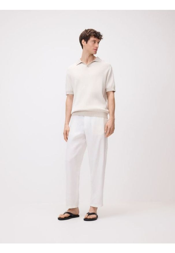 Reserved - Bawełniany sweter polo - beżowy. Kolor: beżowy. Materiał: bawełna