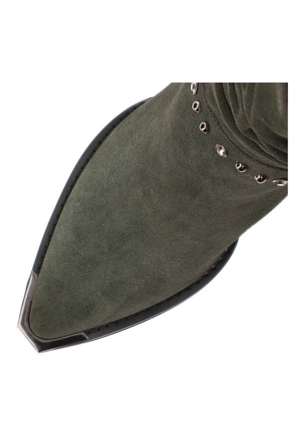 Zielone Botki Alma En Pena Modne Kowbojki Damskie. Okazja: na co dzień. Kolor: zielony. Materiał: jeans, materiał, skóra. Styl: casual, elegancki, wizytowy