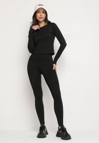 Born2be - Czarny Komplet Sportowy Legginsy i Bluzka z Długim Rękawem Toretta. Kolor: czarny. Wzór: aplikacja