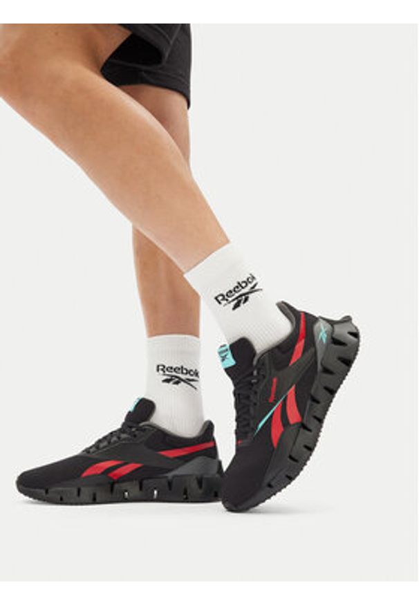 Reebok Sneakersy ZIG DYNAMICA STR 100209978 Czarny. Kolor: czarny. Materiał: materiał