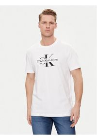 Calvin Klein Jeans T-Shirt Distrupted J30J325190 Biały Regular Fit. Kolor: biały. Materiał: bawełna