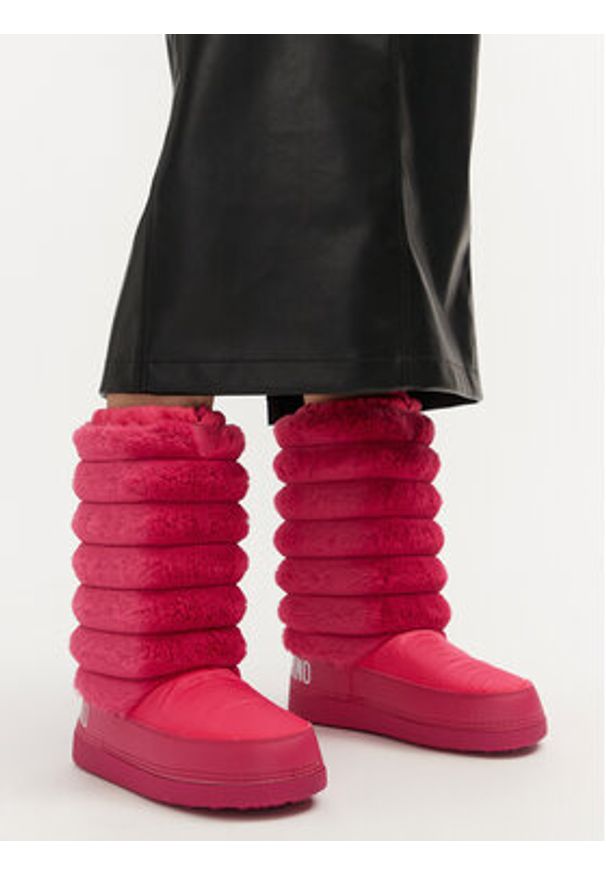 Love Moschino - LOVE MOSCHINO Śniegowce JA24312G0LISH626 Różowy. Kolor: różowy. Materiał: materiał