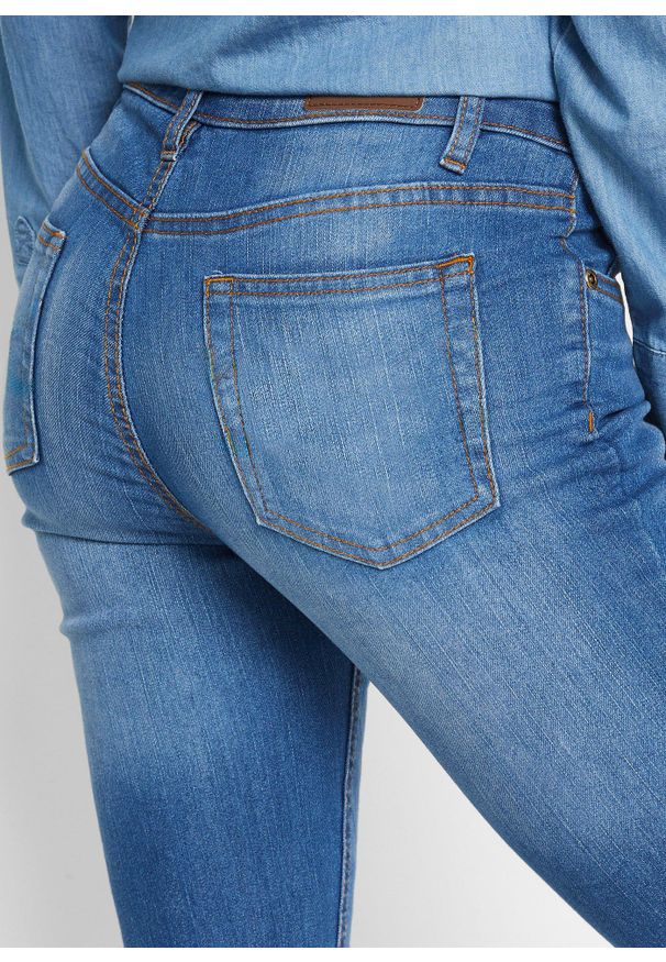 bonprix - Dżinsy ze stretchem SKINNY, mid waist. Kolor: niebieski
