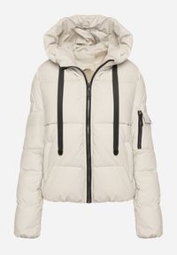 Born2be - Biała Pikowana Kurtka Puffer z Kapturem i Ozdobnymi Taśmami Relania. Okazja: na co dzień, na spacer. Typ kołnierza: kaptur. Kolor: biały. Materiał: poliester, skóra, dzianina. Styl: casual #7