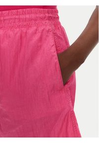 Hugo - HUGO Szorty materiałowe 50536957 Różowy Relaxed Fit. Kolor: różowy. Materiał: materiał