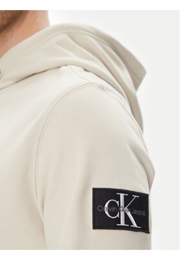 Calvin Klein Jeans Bluza J30J323430 Beżowy Regular Fit. Kolor: beżowy. Materiał: bawełna