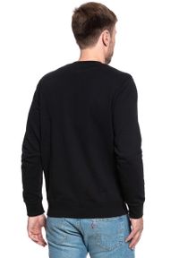 Wrangler - MĘSKA BLUZA WRANGLER LOGO SWEAT BLACK W6B6HY100. Kolor: czarny. Wzór: nadruk #6