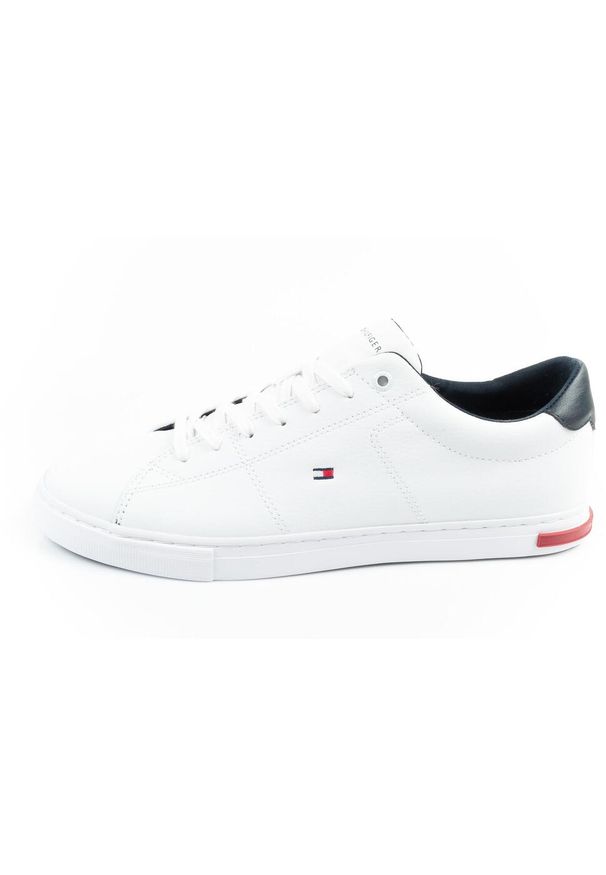 TOMMY HILFIGER - Buty sportowe męskie trampki Tommy Hilfiger Essential skóra. Kolor: biały. Materiał: skóra