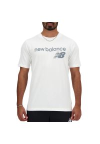 Koszulka New Balance MT41905WT - biała. Kolor: biały. Materiał: dresówka, bawełna. Długość rękawa: krótki rękaw. Długość: krótkie. Wzór: napisy
