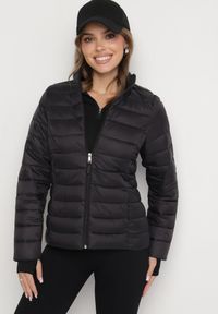 Born2be - Czarna Pikowana Kurtka w Klasycznym Stylu Nelaniel. Okazja: na co dzień. Kolor: czarny. Materiał: jeans. Styl: klasyczny #1