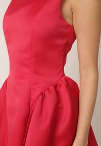 Born2be - Czerwona Elegancka Sukienka o Rozkloszowanym Kroju Bez Rękawów Eupene. Okazja: na co dzień. Kolor: czerwony. Długość rękawa: bez rękawów. Typ sukienki: proste, rozkloszowane. Styl: elegancki #4