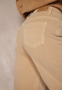 Renee - Beżowe Jeansy High Waist Wide Leg z Surowo Zakończonymi Nogawkami Rhelnell. Okazja: na co dzień. Stan: podwyższony. Kolor: beżowy. Styl: casual #4