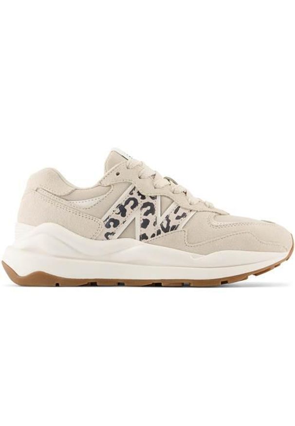 Buty do chodzenia damskie New Balance 5740. Zapięcie: sznurówki. Kolor: beżowy. Materiał: zamsz, materiał, skóra. Szerokość cholewki: normalna. Sport: turystyka piesza