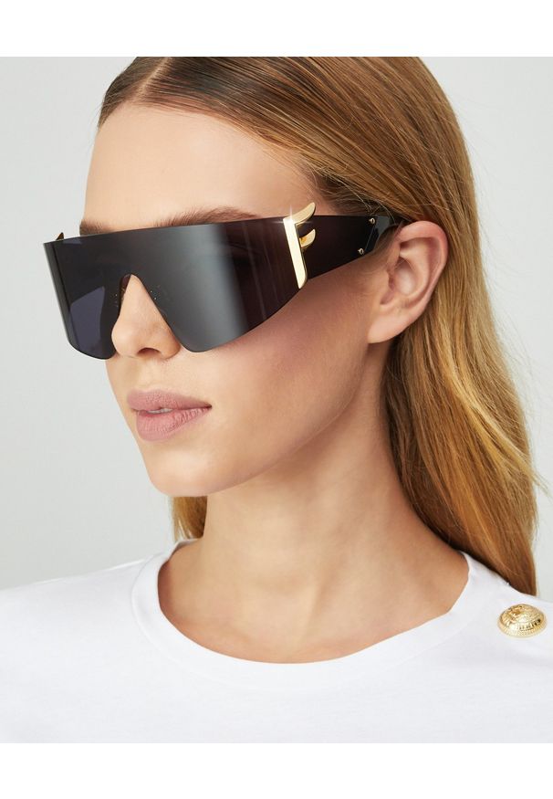 FENDI - Okulary przeciwsłoneczne Fendi Prints On. Kolor: czarny. Wzór: gradientowy