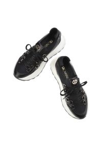 Czarne Sneakersy Carinii Modne Obuwie Damskie. Okazja: na spacer, na co dzień. Kolor: czarny. Obcas: na obcasie. Wysokość obcasa: średni. Sport: turystyka piesza #7