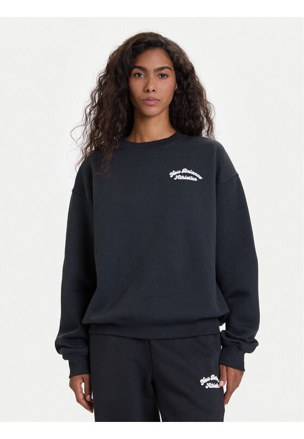 New Balance Bluza WT53516 Czarny Relaxed Fit. Kolor: czarny. Materiał: syntetyk, bawełna