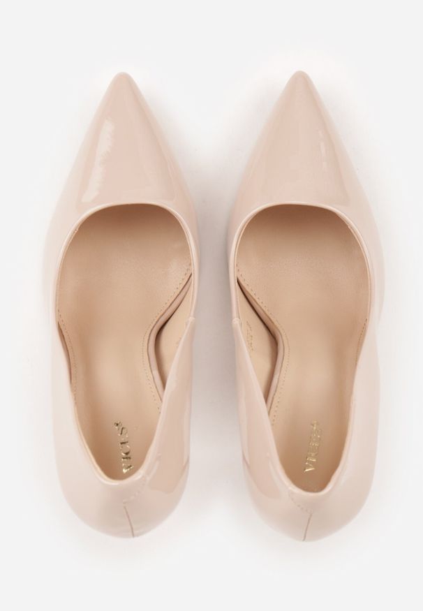 Born2be - Beżowe Klasyczne Szpilki VICES z Lakierowanym Połyskiem Divenia. Okazja: na co dzień, na randkę, na wesele, na ślub cywilny. Kolor: beżowy. Materiał: lakier. Obcas: na szpilce. Styl: klasyczny