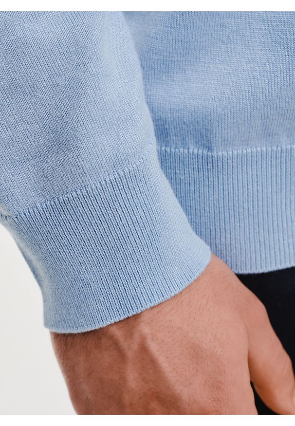 Pako Lorente - PAKO LORENTE – Niebieski sweter męski o-neck. Kolor: beżowy, niebieski. Materiał: wiskoza, poliamid. Wzór: gładki. Sezon: wiosna