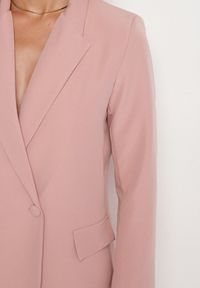 Born2be - Jasnoróżowa Marynarka Dwurzędowa Mangane. Kolor: różowy. Styl: klasyczny, elegancki #3