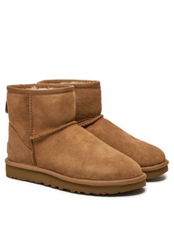 Ugg Śniegowce W Classic Mini II 1016222 Brązowy. Kolor: brązowy. Materiał: skóra