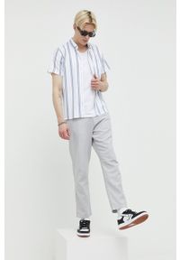 Abercrombie & Fitch koszula męska kolor biały regular z kołnierzykiem button-down. Typ kołnierza: button down. Kolor: biały. Długość rękawa: krótki rękaw. Długość: krótkie #2