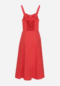 Born2be - Czerwona Rozkloszowana Gorsetowa Sukienka Vices Ozdobiona Wiązaniem Ralethea. Typ kołnierza: dekolt gorset. Kolor: czerwony. Długość rękawa: na ramiączkach. Wzór: aplikacja. Typ sukienki: gorsetowe. Styl: elegancki #4