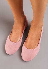 Renee - Różowe Balerinki Gibbs. Nosek buta: okrągły. Zapięcie: bez zapięcia. Kolor: różowy. Materiał: materiał. Obcas: na płaskiej podeszwie. Styl: klasyczny, elegancki #6
